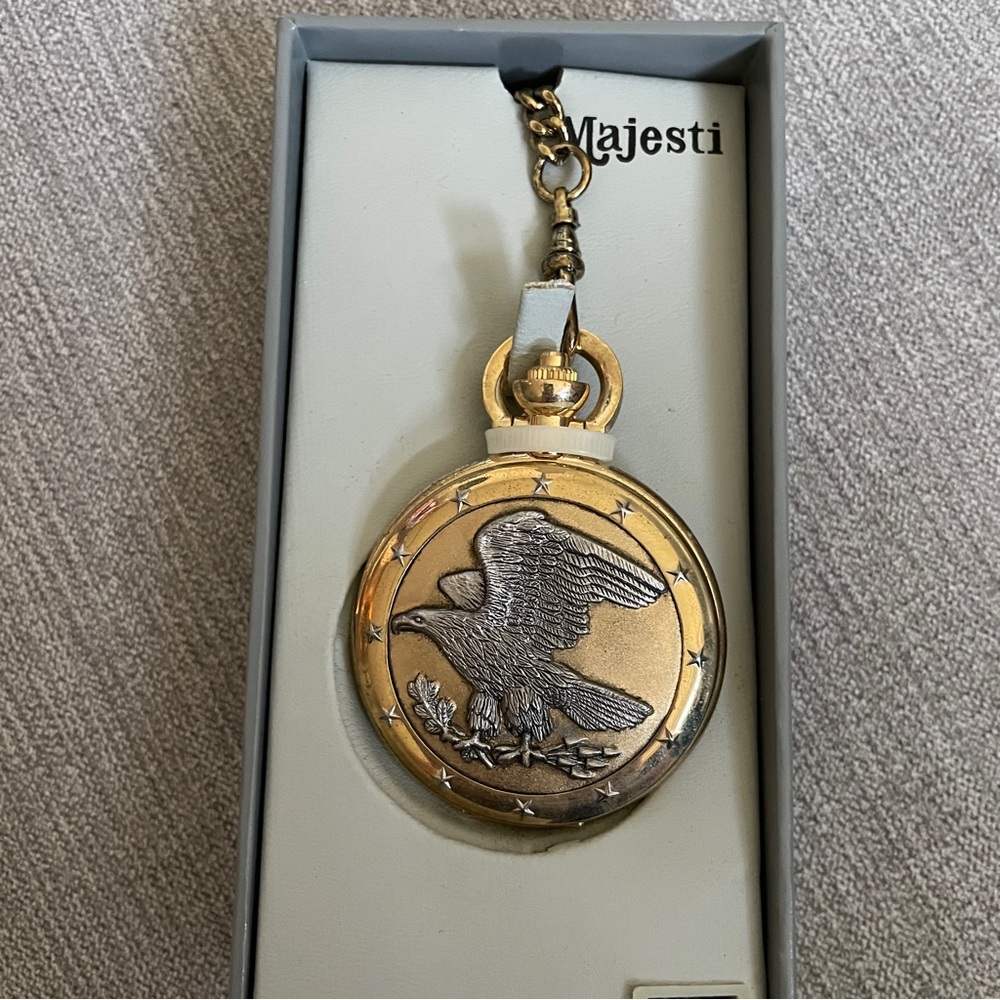 NEW Majesti Bald Eagle Vintage Pocket Watch Gold and Silver Tones Gift B…